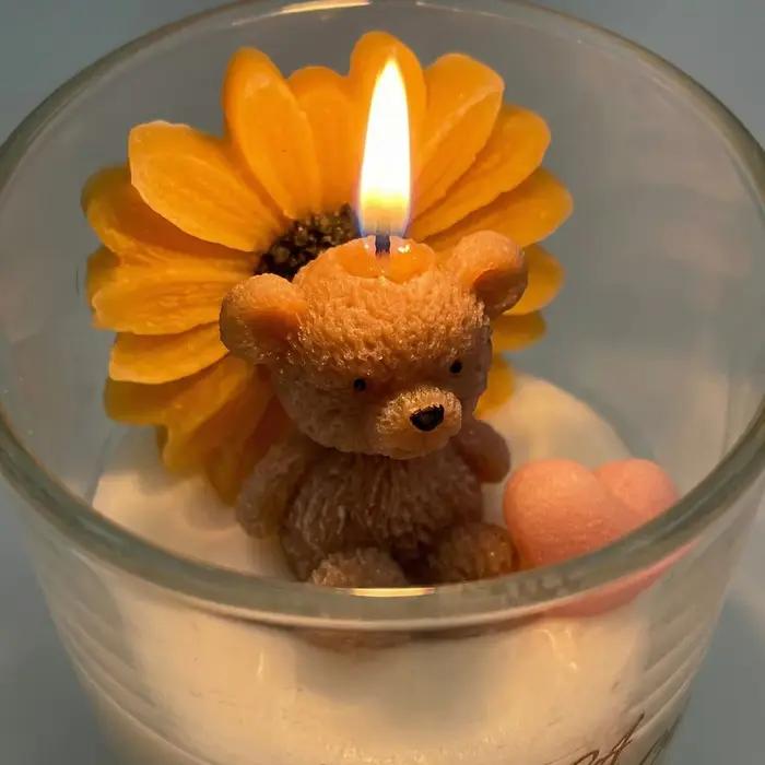 Bougie en forme d'ours en peluche dans un bocal en verre avec couvercle en bois, bougie parfumée en cire de soja pour la décoration de la maison, de la chambre à coucher, du bureau, cadeau pour les fe