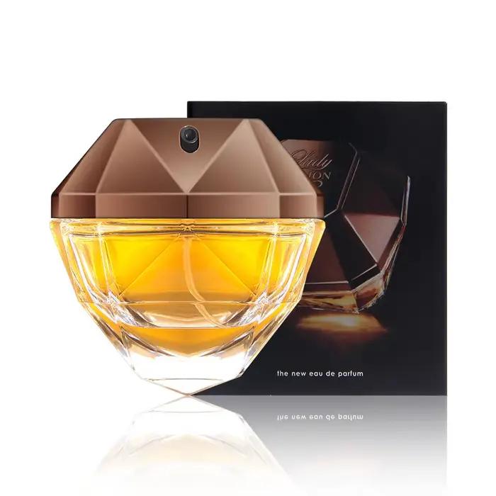 Luxueuse eau de Toilette au parfum durable. Parfum floral et fruité pour femme Golden Diamond. Spray corporel de haute qualité